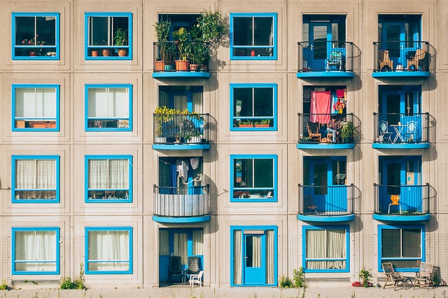 como-decorar-el-balcon-en-primavera