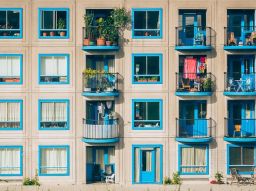 como-decorar-el-balcon-en-primavera